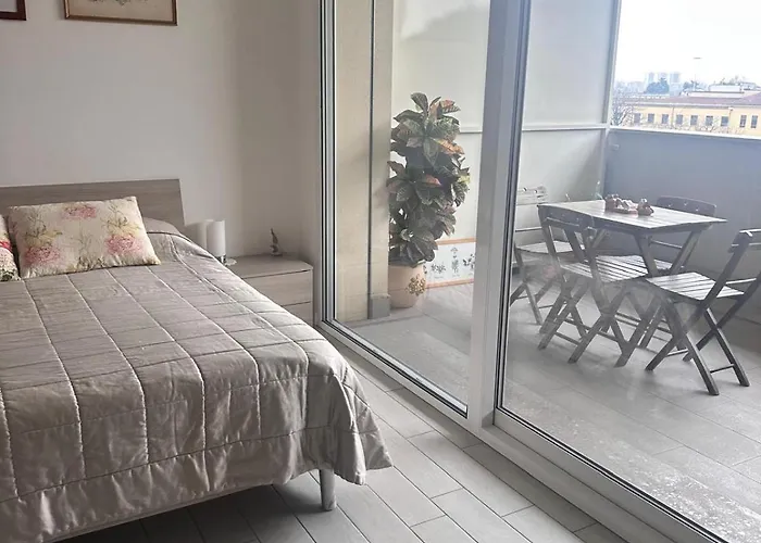 Cozy Apartment Near City Life