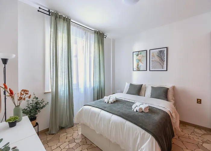 8 Min Dalla Metro Casa Elegante Con Netflix E Wifi