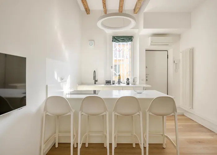 Design And Comfort In Isola In The Heart Of Milan