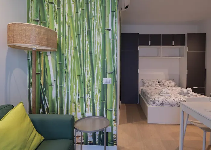 Modern & Functional Studio Steps From Bosco Verticale & Gae Aulenti