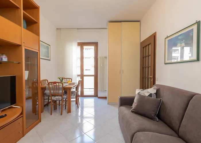 De Angeli San Siro Large Two-Room Apartment