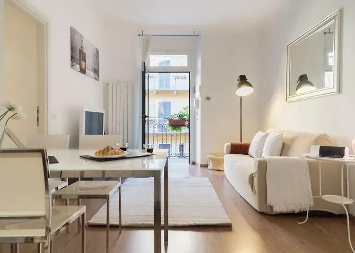 Charming Sempione Apartment