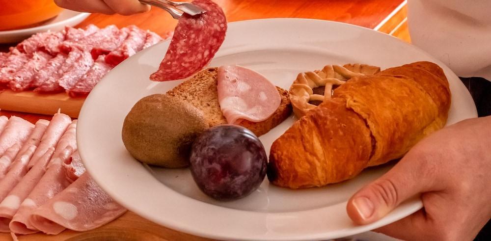 San Biagio Hotel *