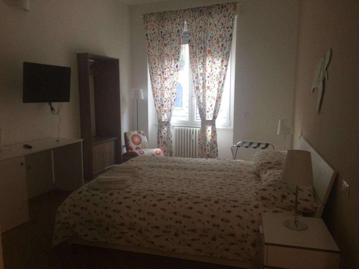 Via Fontana Bed & Breakfast *