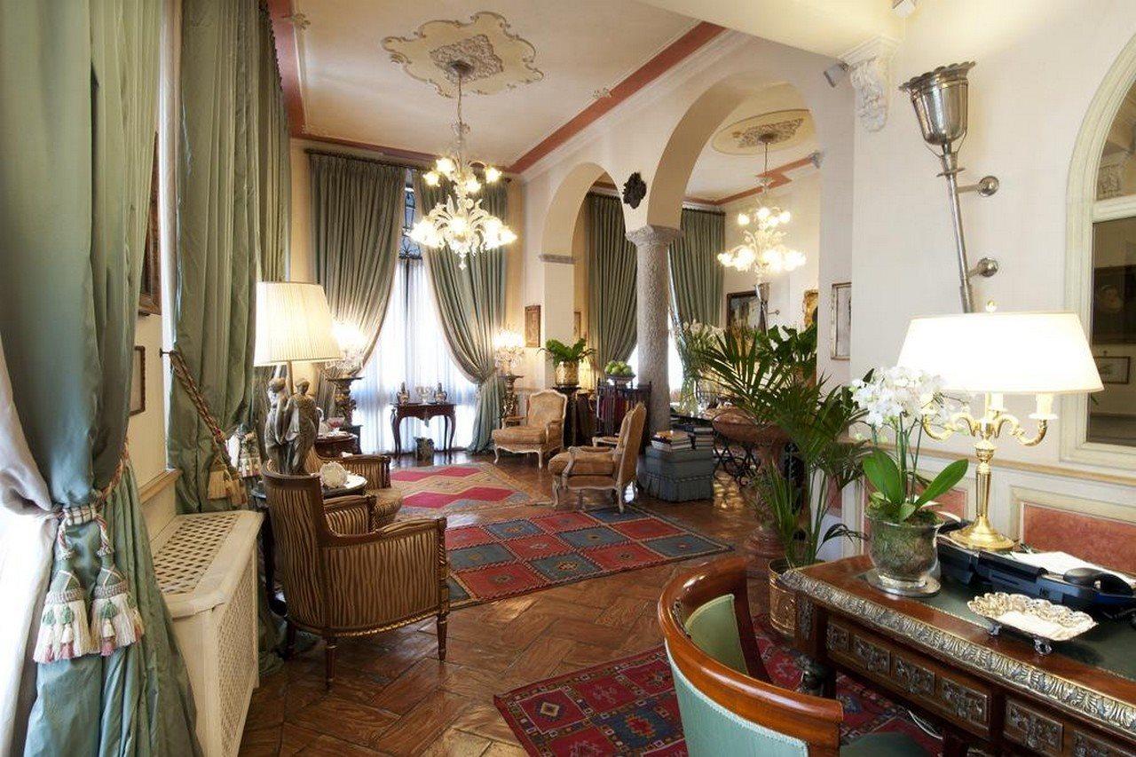 Hotel Petit Palais De Charme 4*