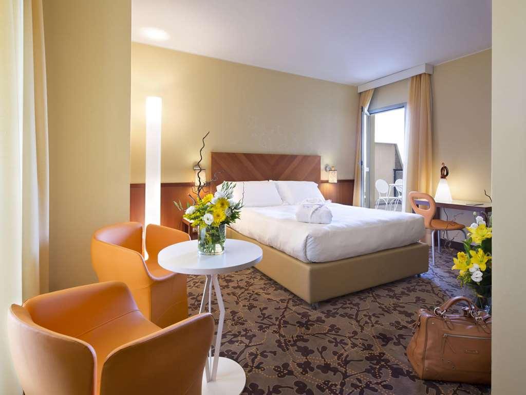 Hotel Unahotels Mediterraneo 4*