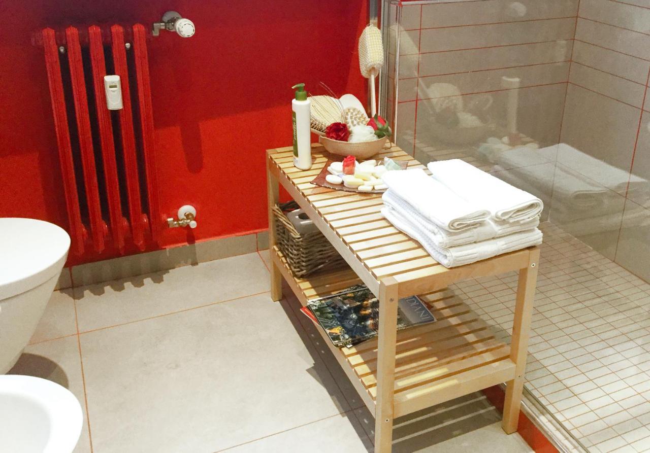 Leilighet Rosso A Milano, Vicino Allo Ieo