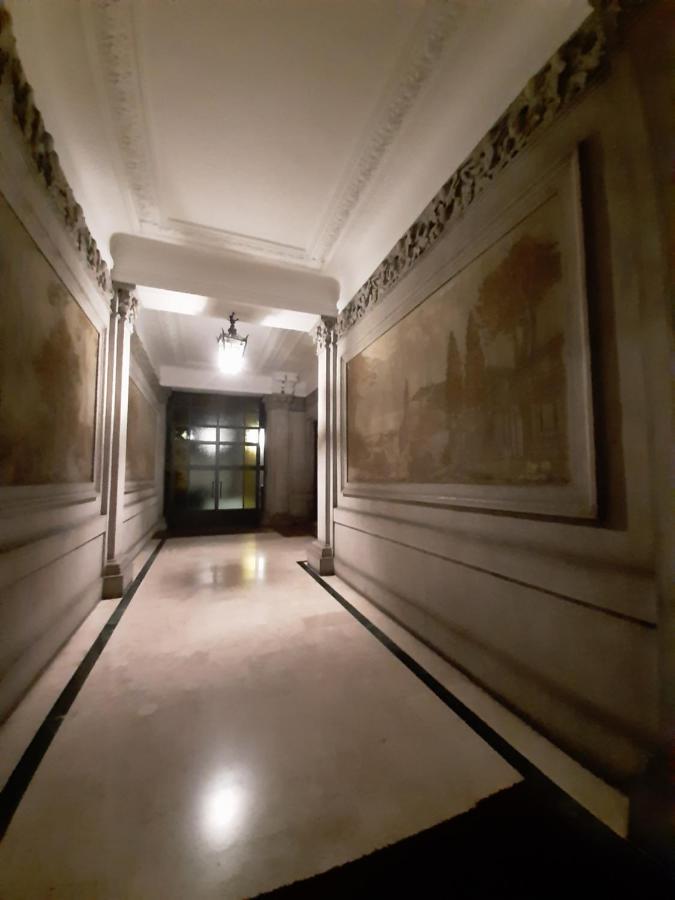 Savoia 19 * Milano
