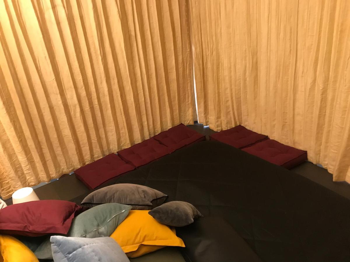Apartment 17