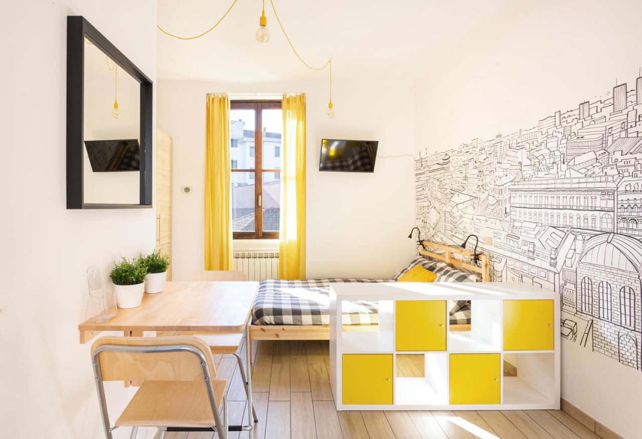 Appartement A Yellow Touch - Modern In Isola Milaan