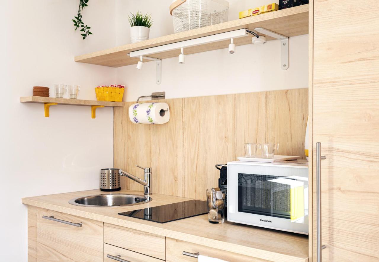 A Yellow Touch - Modern In Isola Appartement Milaan