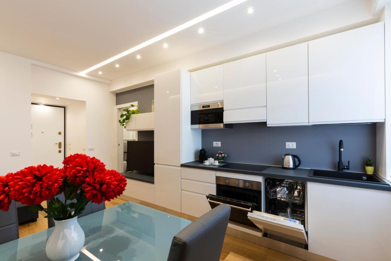 Apartment House San Cristoforo M4 *