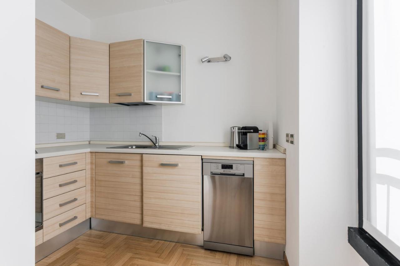 Living Brera, A Unique Experience - Vicolo Fiori Apartment Milan