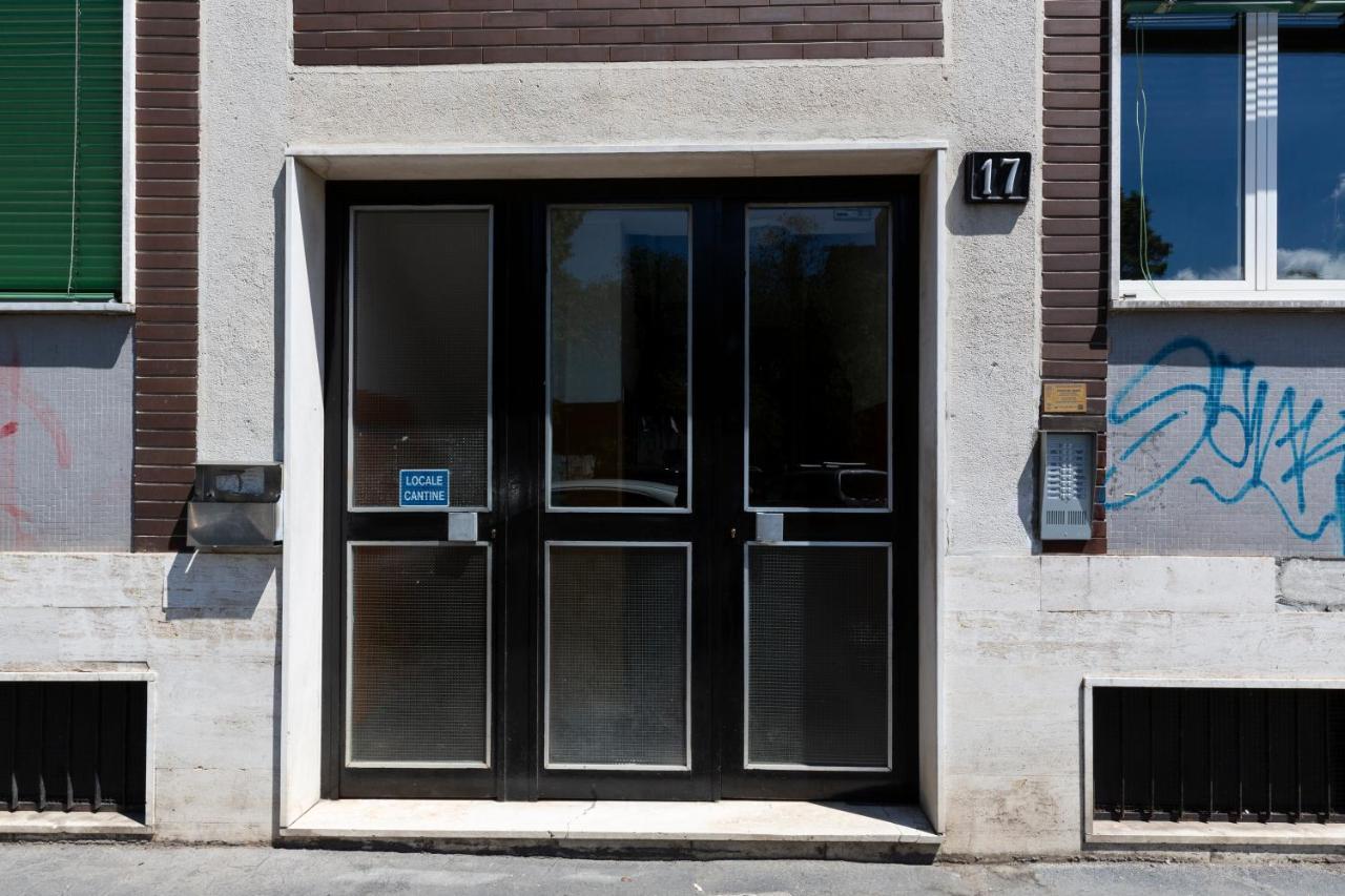 Apartment House San Cristoforo M4 *
