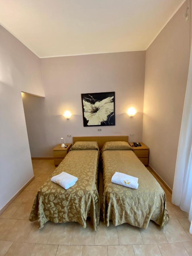Hotel Atena 2*