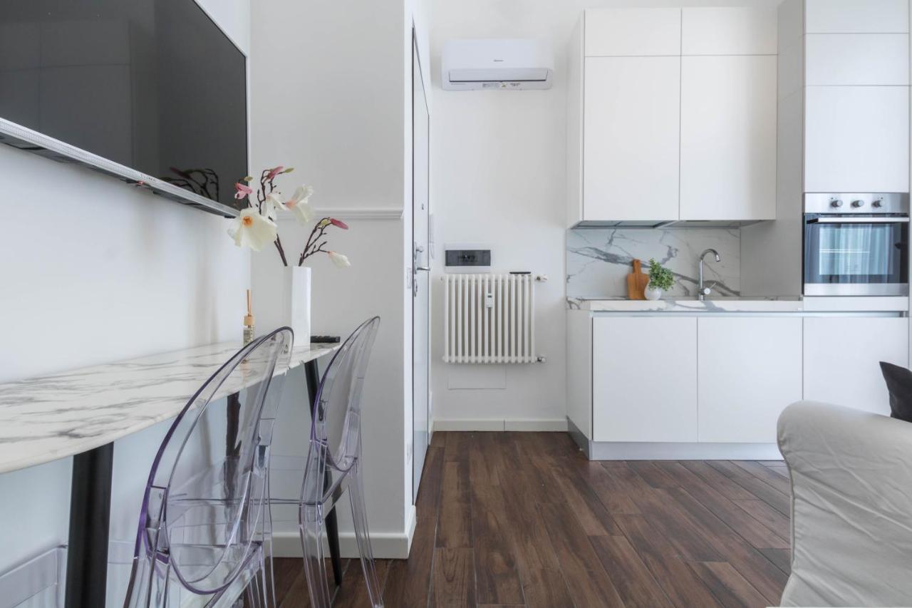 Joivy Chic For 3 Close To Sempione Park Appartamento