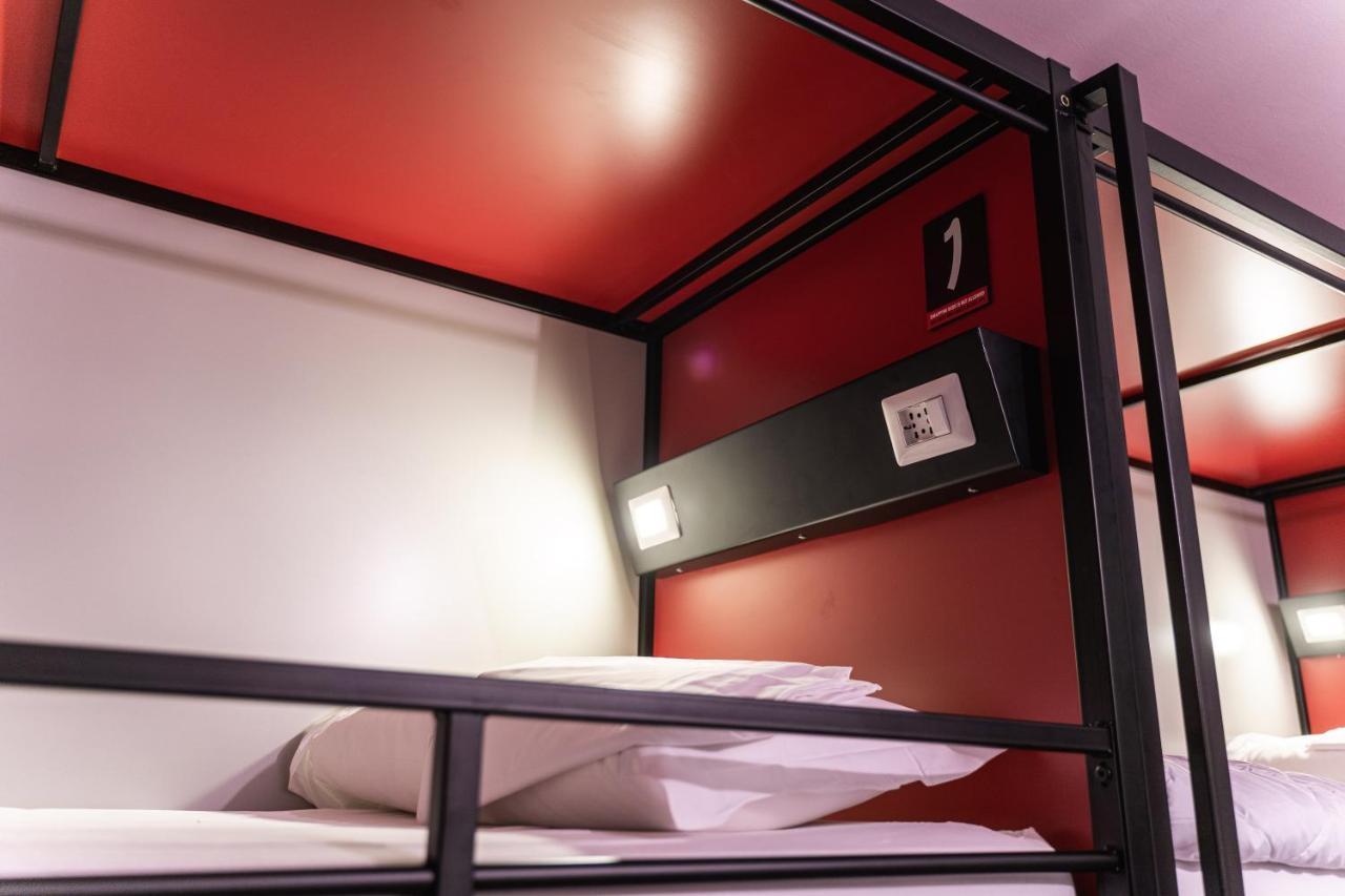Hostel Yellowsquare *