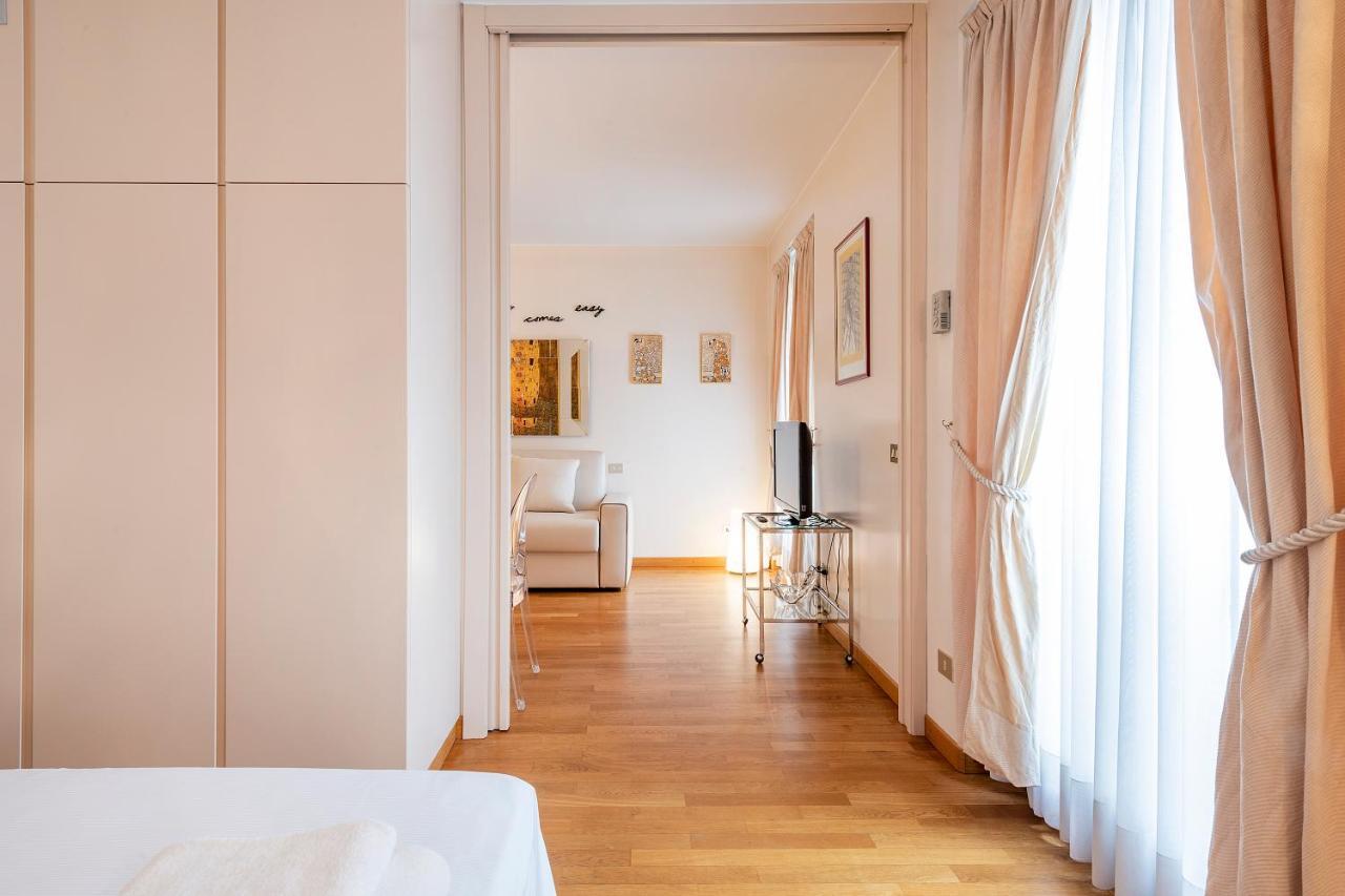 Apartment Royal - Centro Duomo Milan