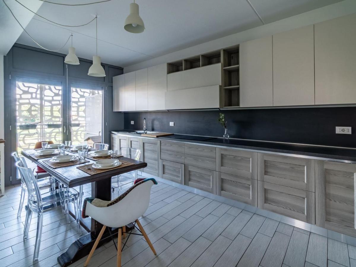 The Best Rent - Spacious Four-bedroom Close To Forlanini Distrct Leilighet Milano