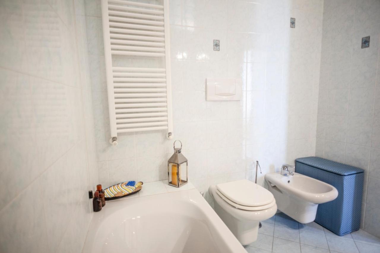 Apartment Gioia Home: A Due Passi Dalla Stazione E Con Posto Auto *