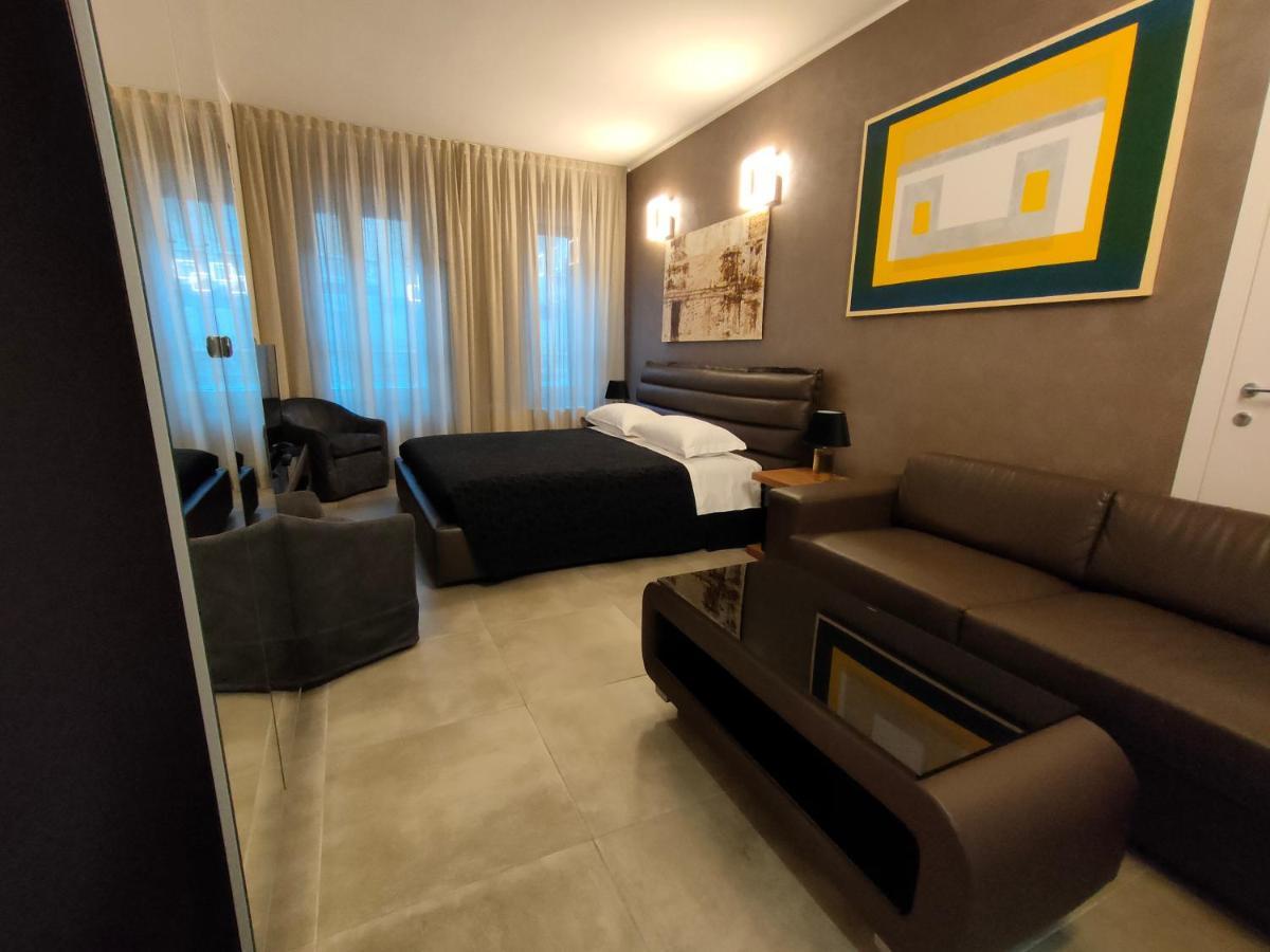 Station Apartment Mailand