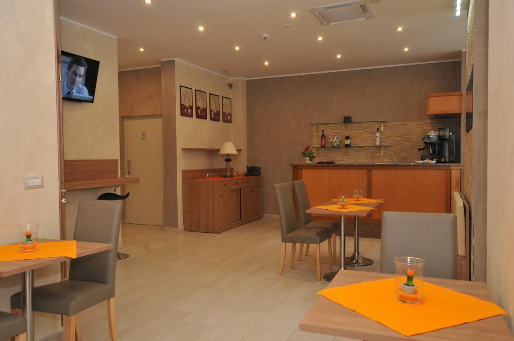 Hotell Montecarlo Milano