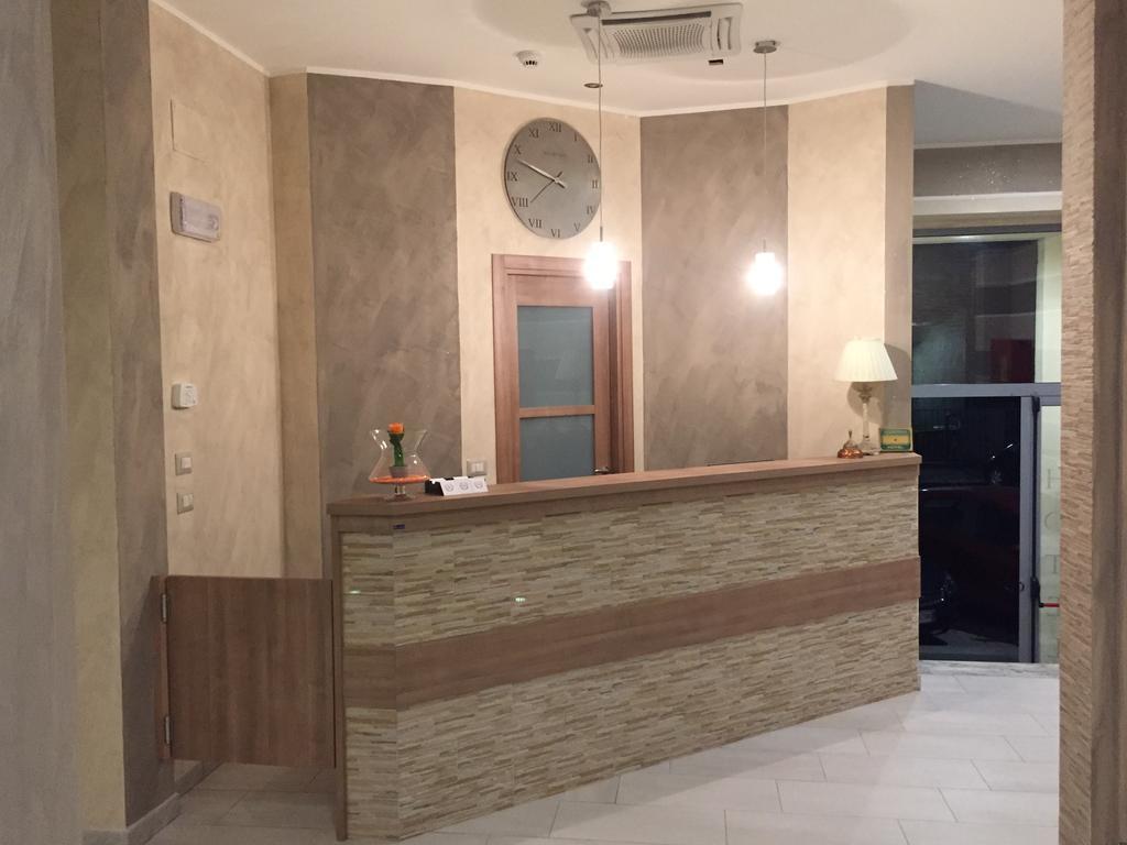 Hotell Montecarlo Milano