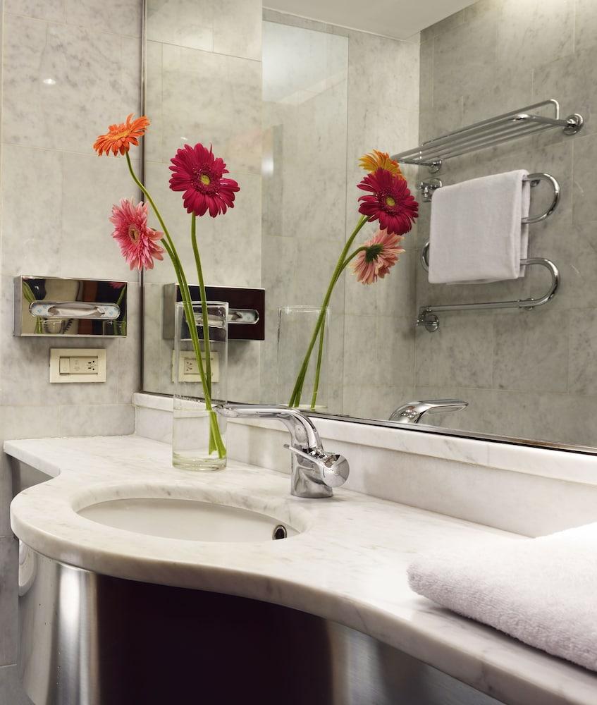 Unahotels Mediterraneo 4*