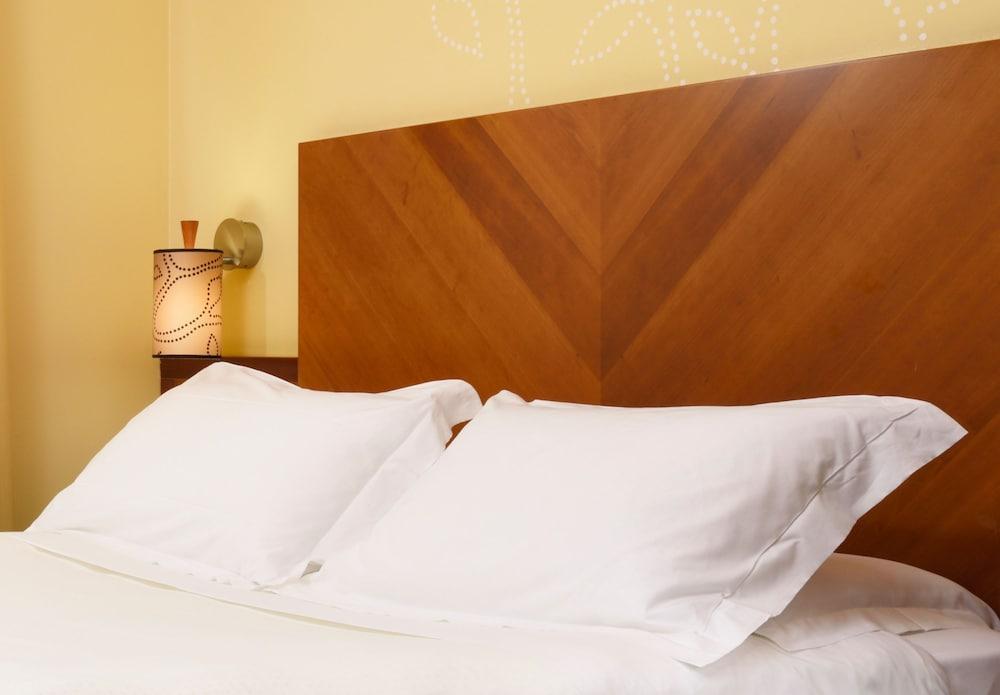 Unahotels Mediterraneo Hotel 4*