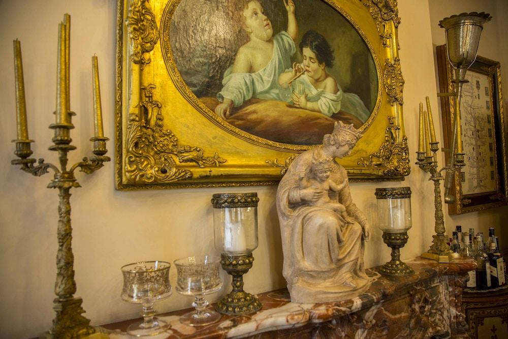 Hotel Petit Palais De Charme 4*