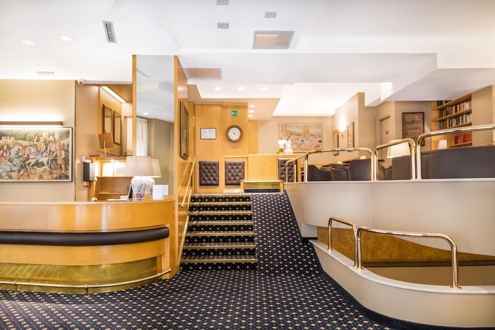 Mentana, By R Collection Hotel Milan
