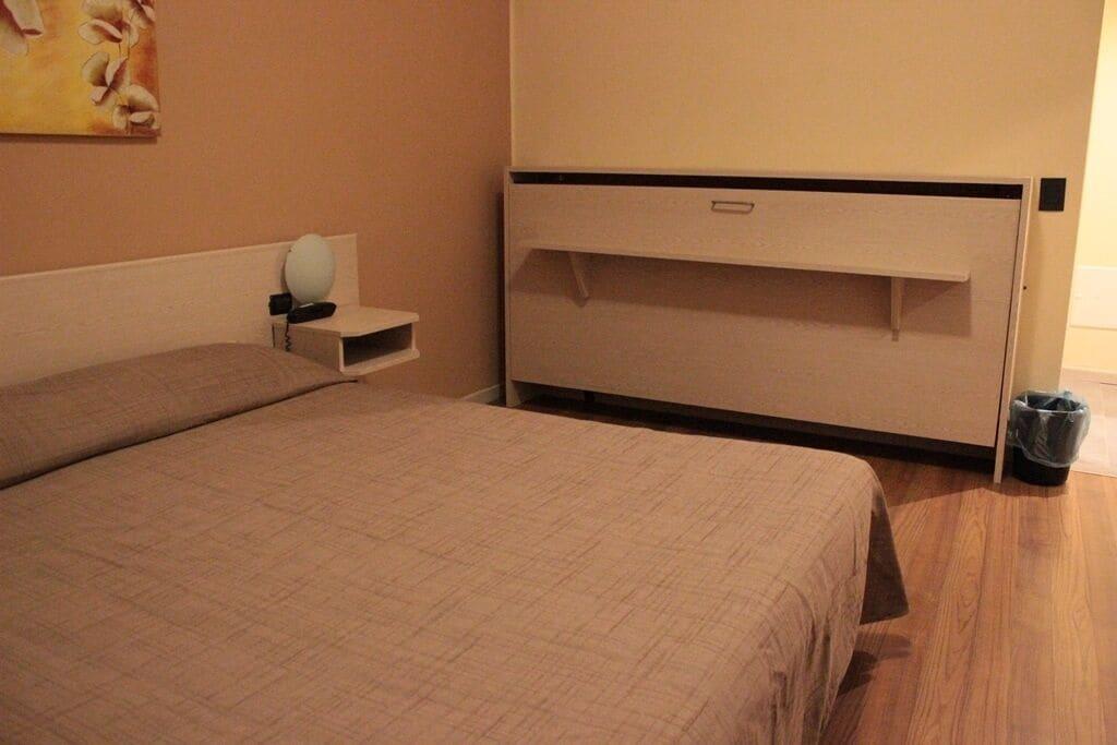 Rex 3* Milan
