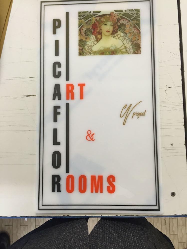 Picaflor Art & Milano