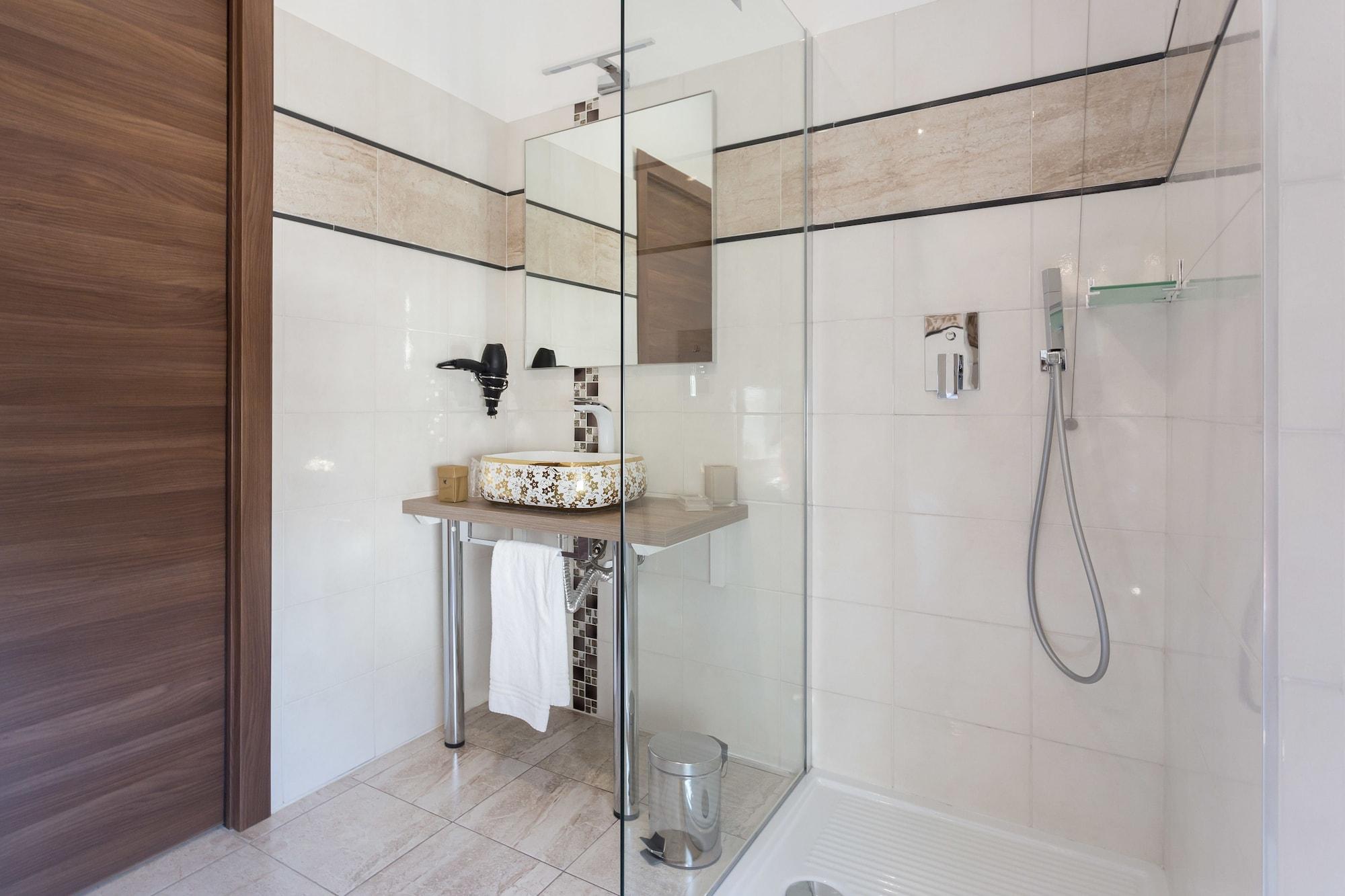 Aparthotel Durini Milan