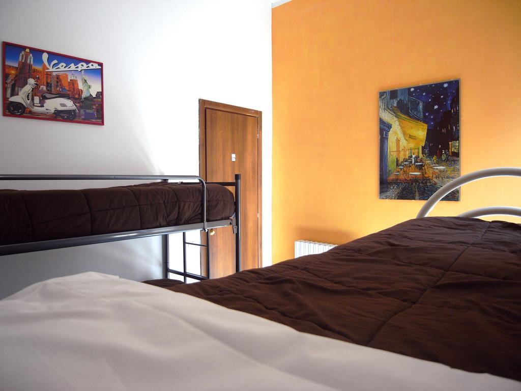 California Hostel