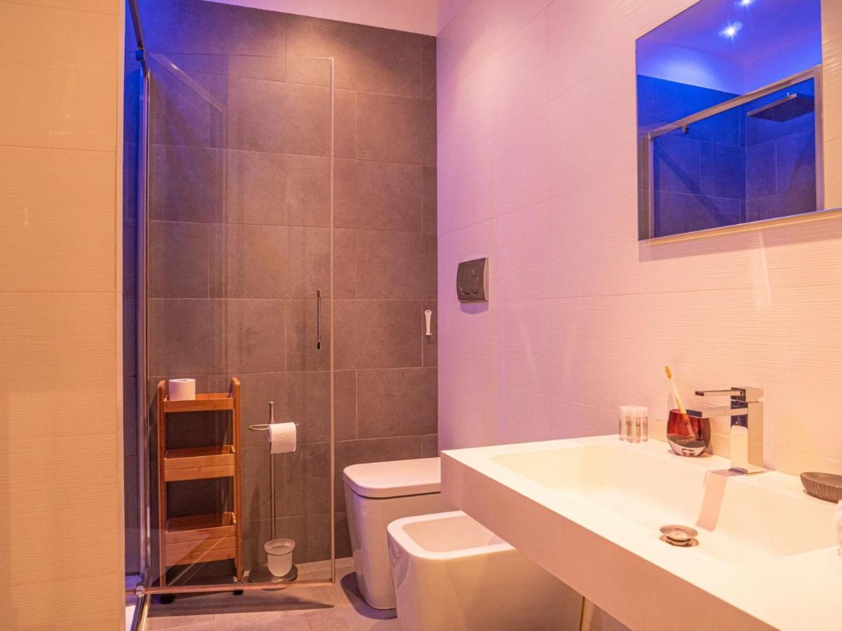 The Rent - One-bedroom In Cenisio District Appartamento Milano
