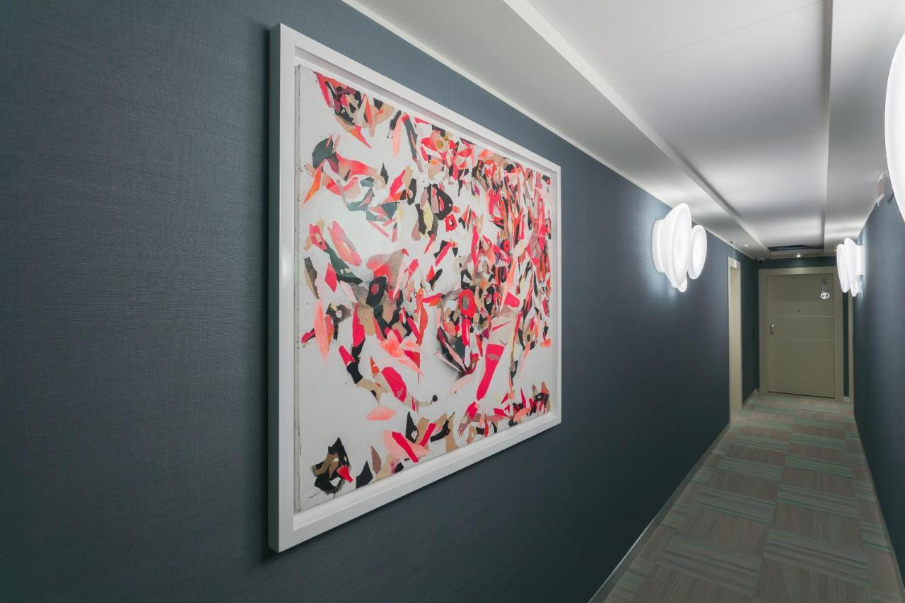 Sant'ambrogio Apartments, Reception H24 Milan