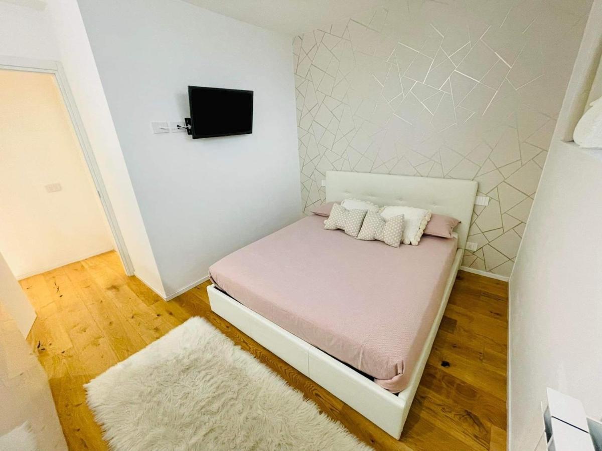 Led House Cadore - Bilocale Zona Centro Milano