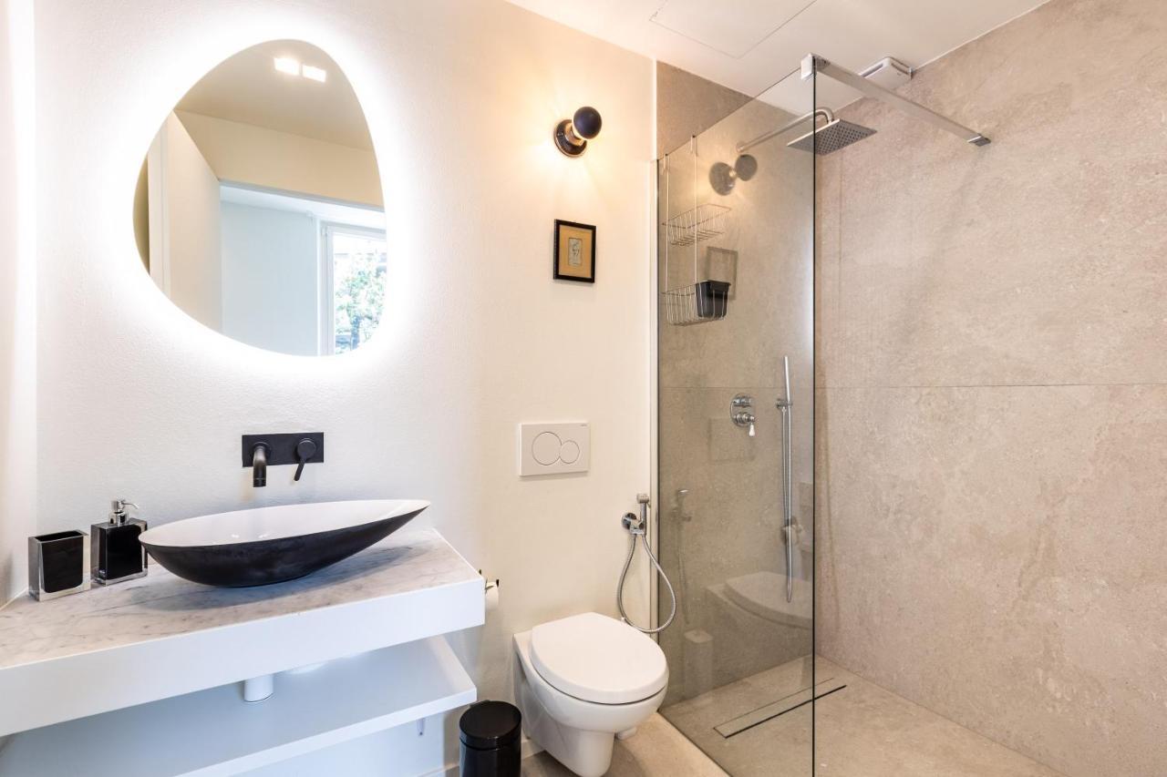*villa Olivo*with Private Terrace&jacuzzi + 3bedrooms * Milano