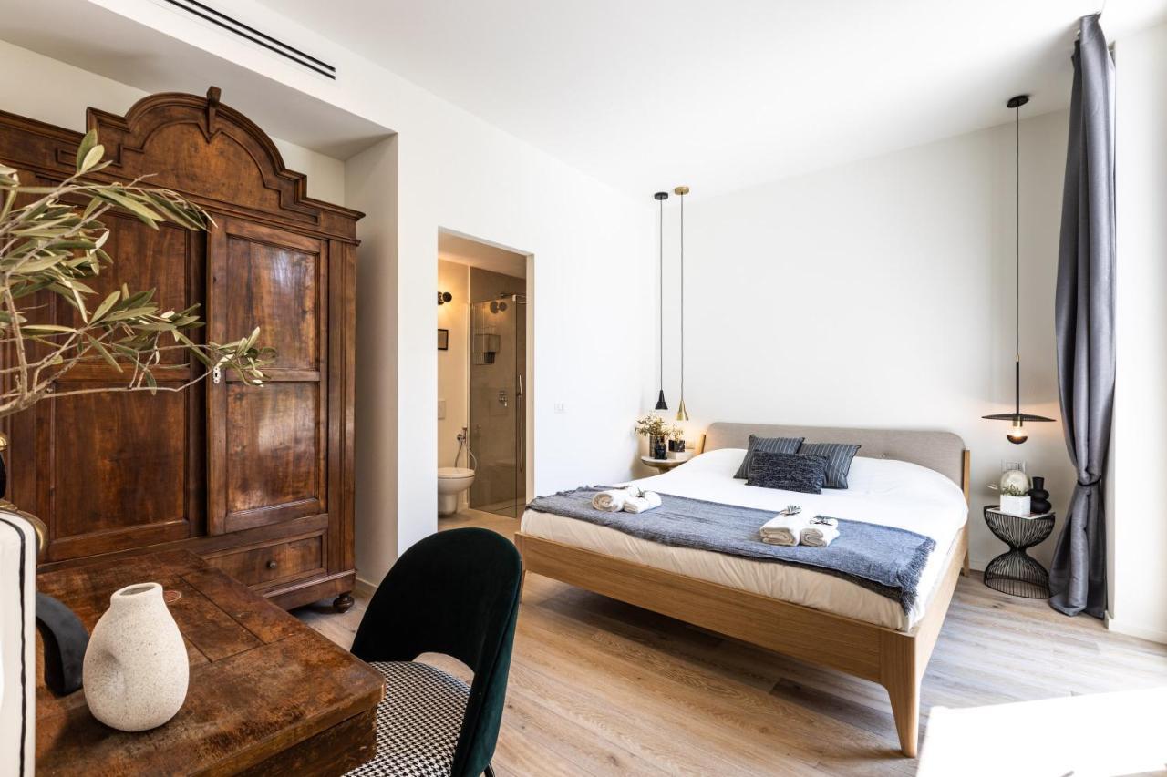 *villa Olivo*with Private Terrace&jacuzzi + 3bedrooms * Milano