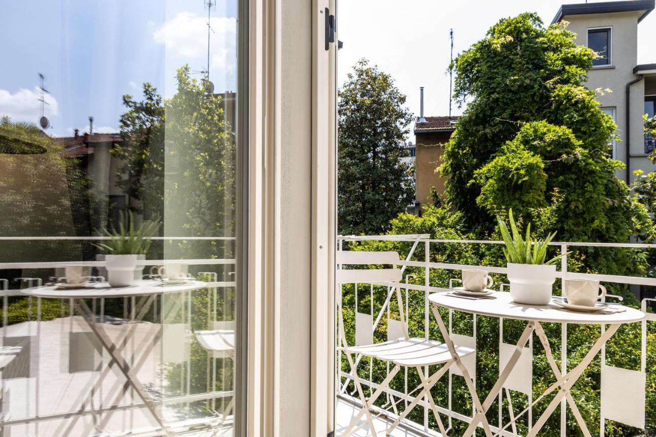 Casa vacanze *villa Olivo*with Private Terrace&jacuzzi + 3bedrooms Milano