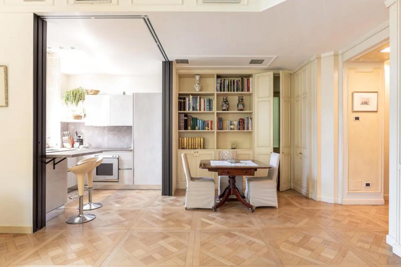 Center Luxury With Balcony Apartment