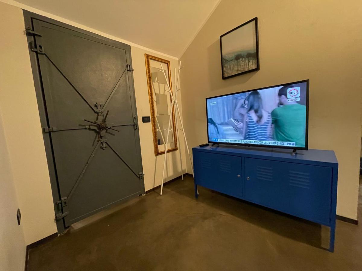 Fra Storia E Modernita Apartment Milan