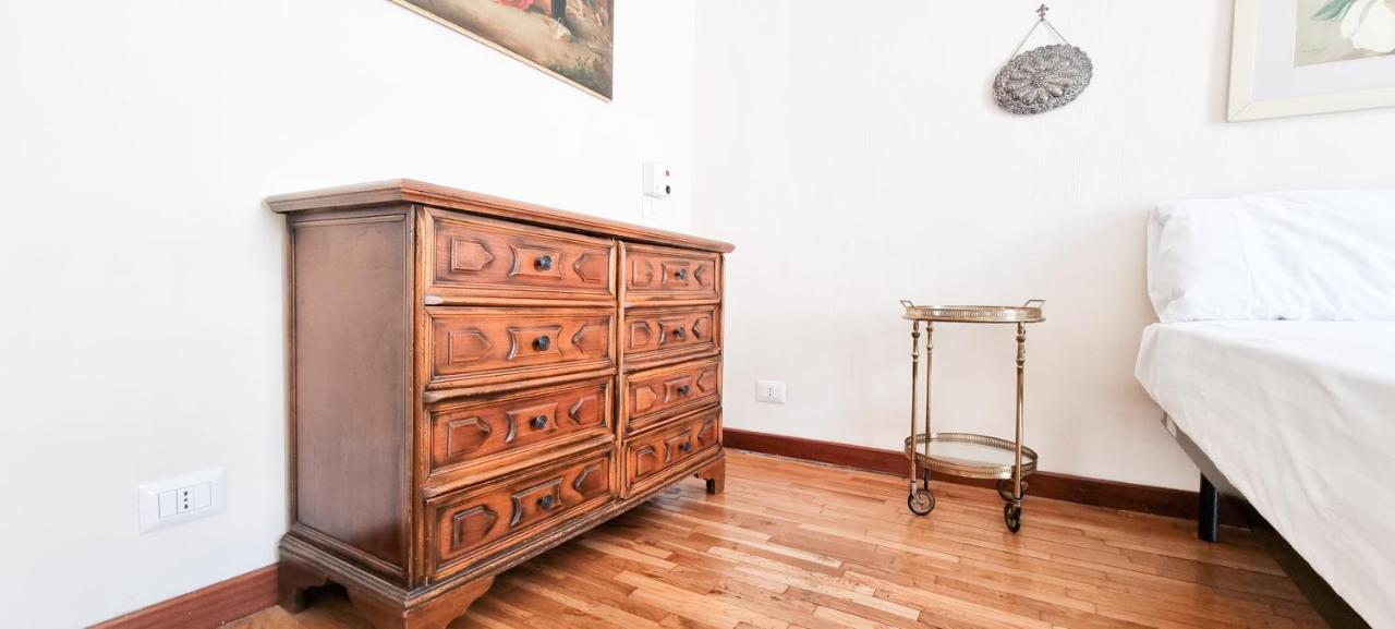 Leilighet Joivy Vintage And Gorgeous 2-bed Flat Near Sforzesco Castle *