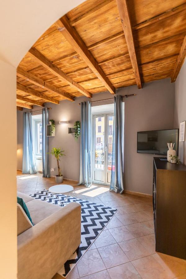- Alzaia Naviglio Grande Apartment *