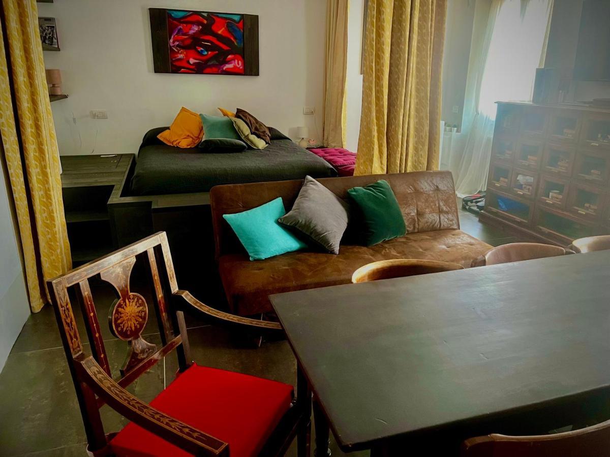 Apartment 17