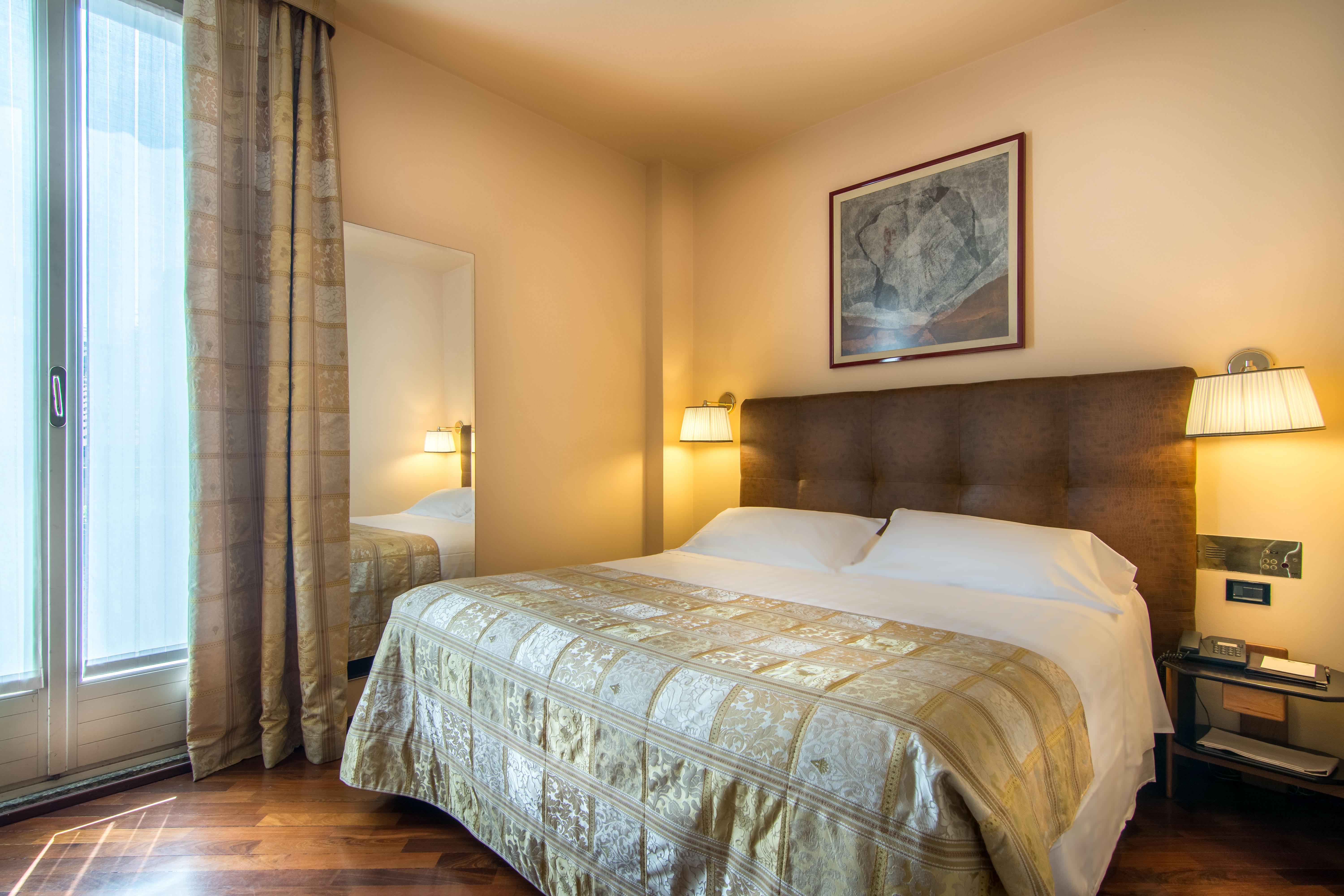 Regina 4* Milan