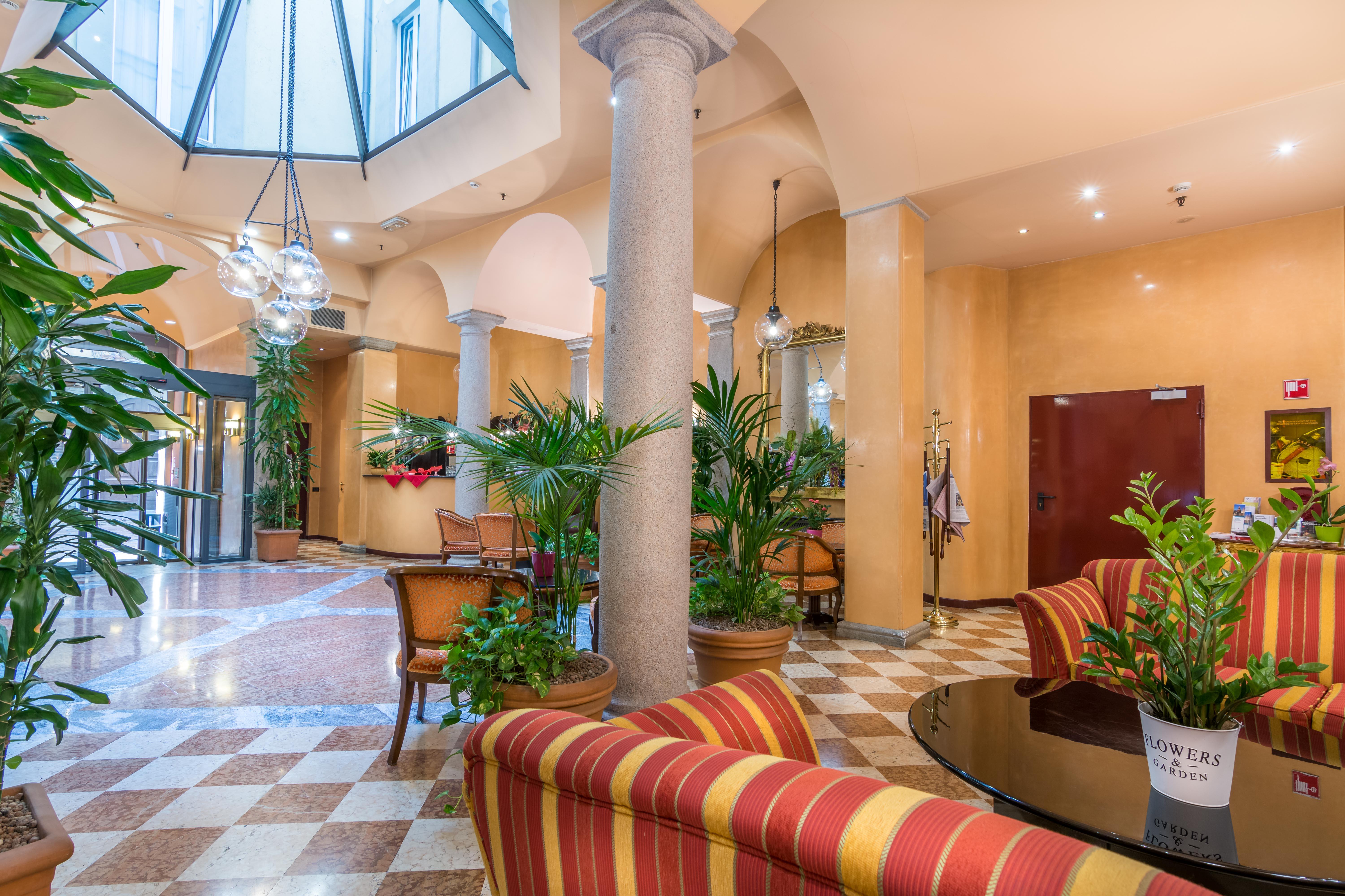 Hotel Regina Milan