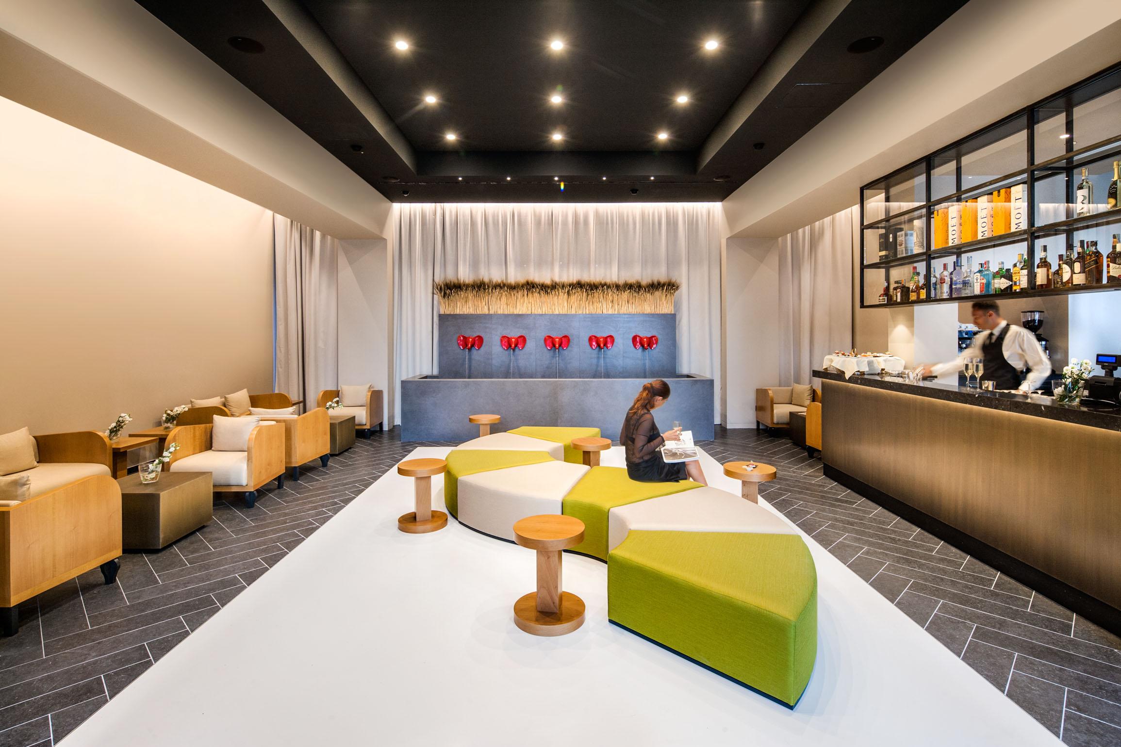 Glam Hotel 4*