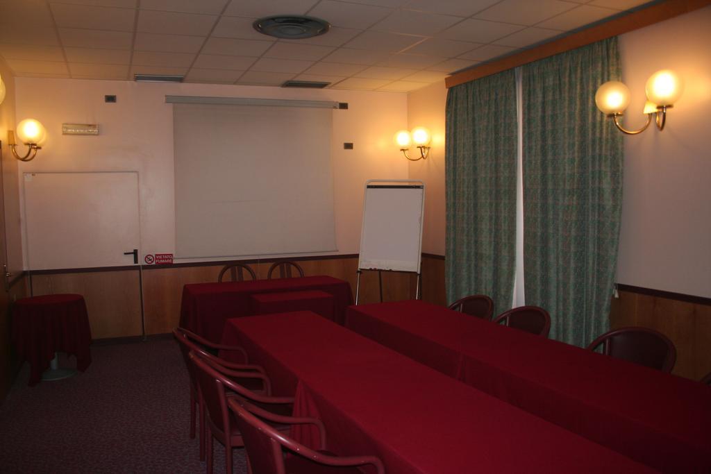 Albert Hotel Hotel